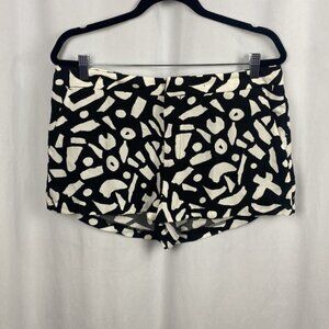 Urban Outfitters Alice  UO Black and White Eilis Geo Print Shorts Size 10